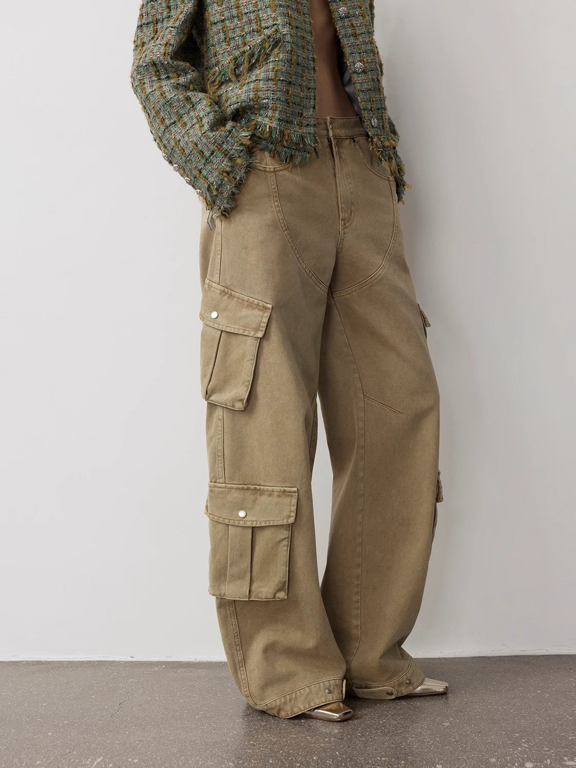 "Nostalgic Wasteland" Large Pocket Cocoon Jeans