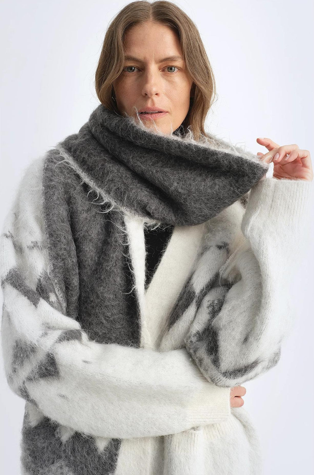 Nepalese Alpaca Wool Tassel Scarf