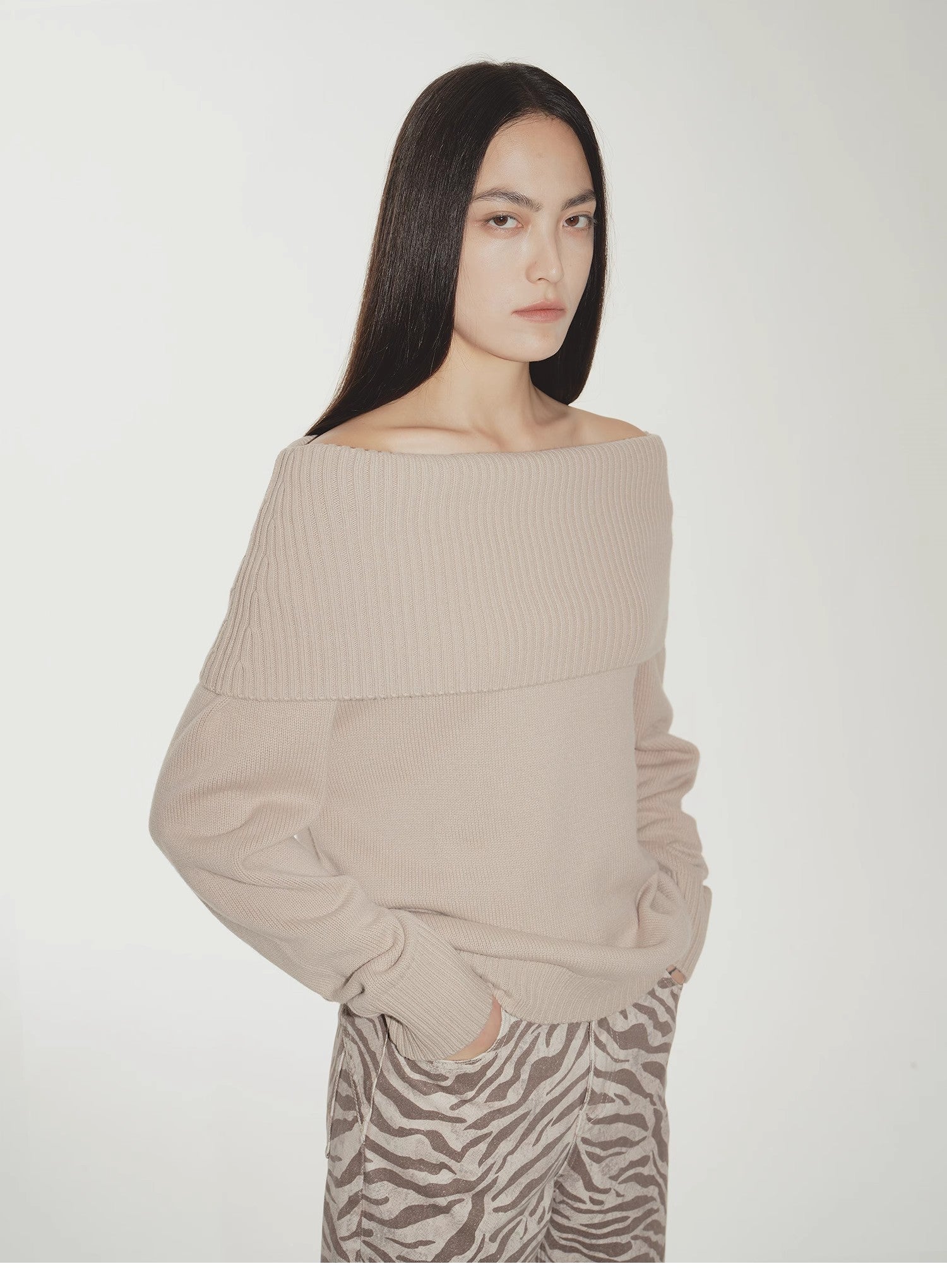 Off-Shoulder Merino Wool Blended  Sweater