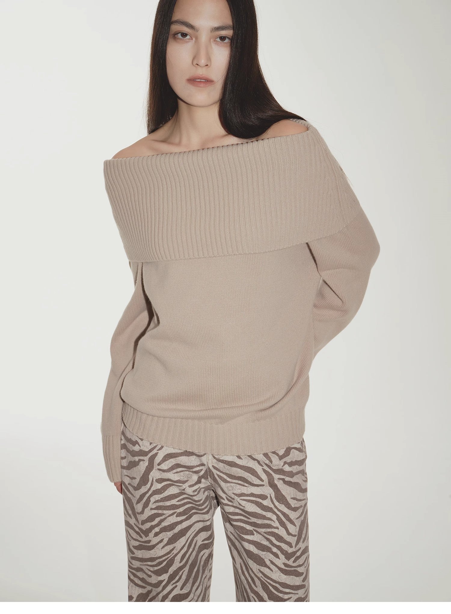 Off-Shoulder Merino Wool Blended  Sweater
