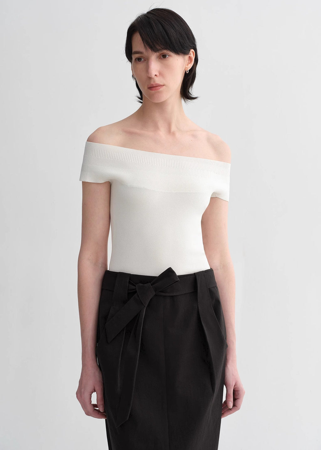 Mulberry Silk Blended One-Shoulder Strapless Top