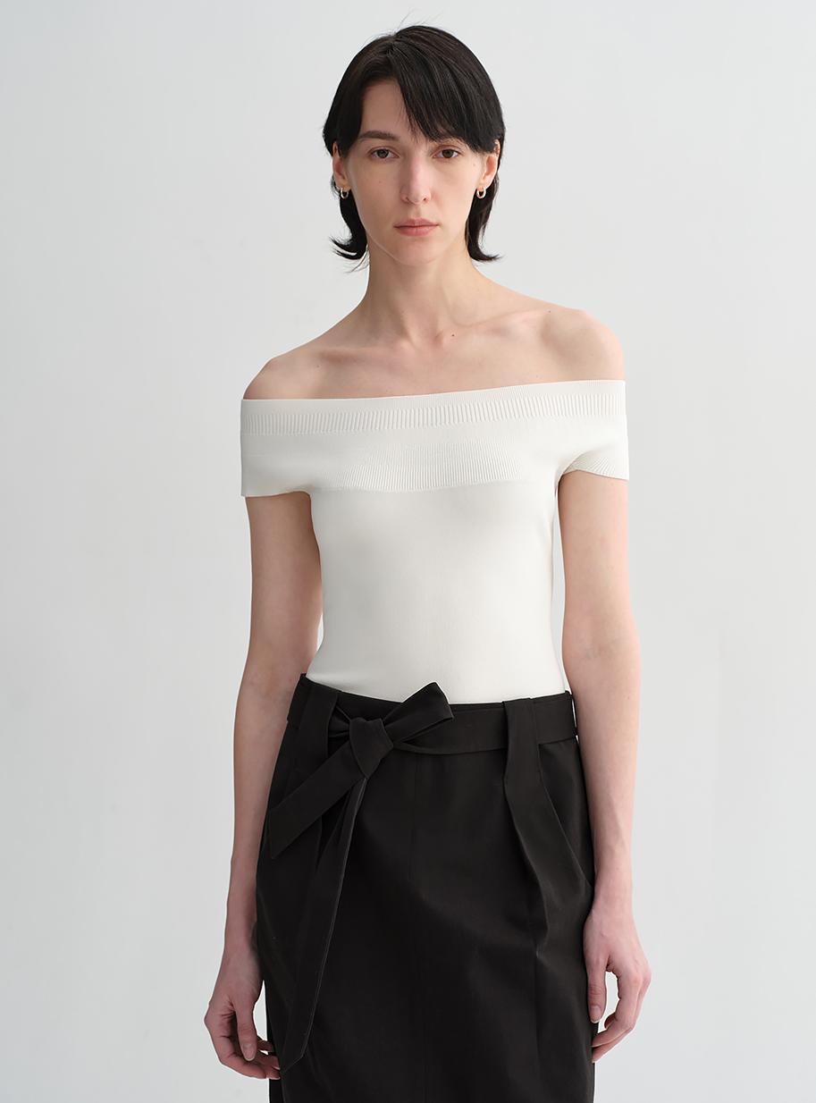 Mulberry Silk Blended One-Shoulder Strapless Top