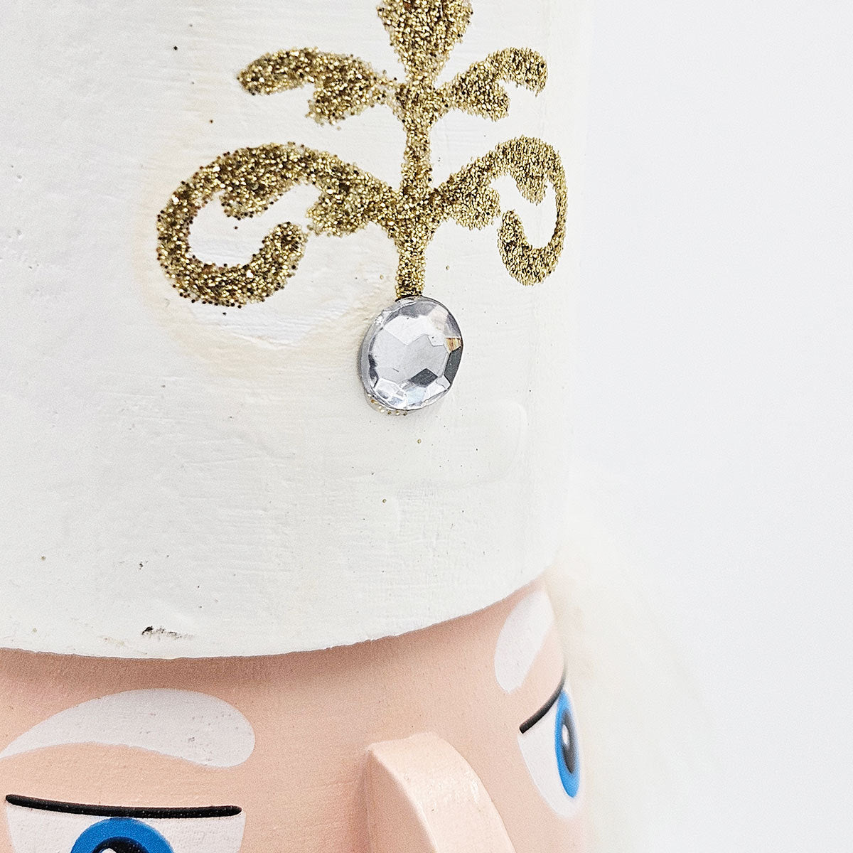 White & Gold Christmas Nutcracker Figurine – 14" Classic Wooden Holiday Decor